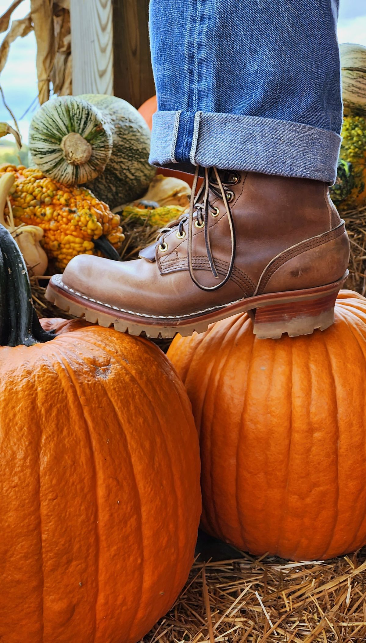 Photo by yorkpahomes on October 15, 2023 of the Nicks Urban Logger in Horween Natural Chromexcel.