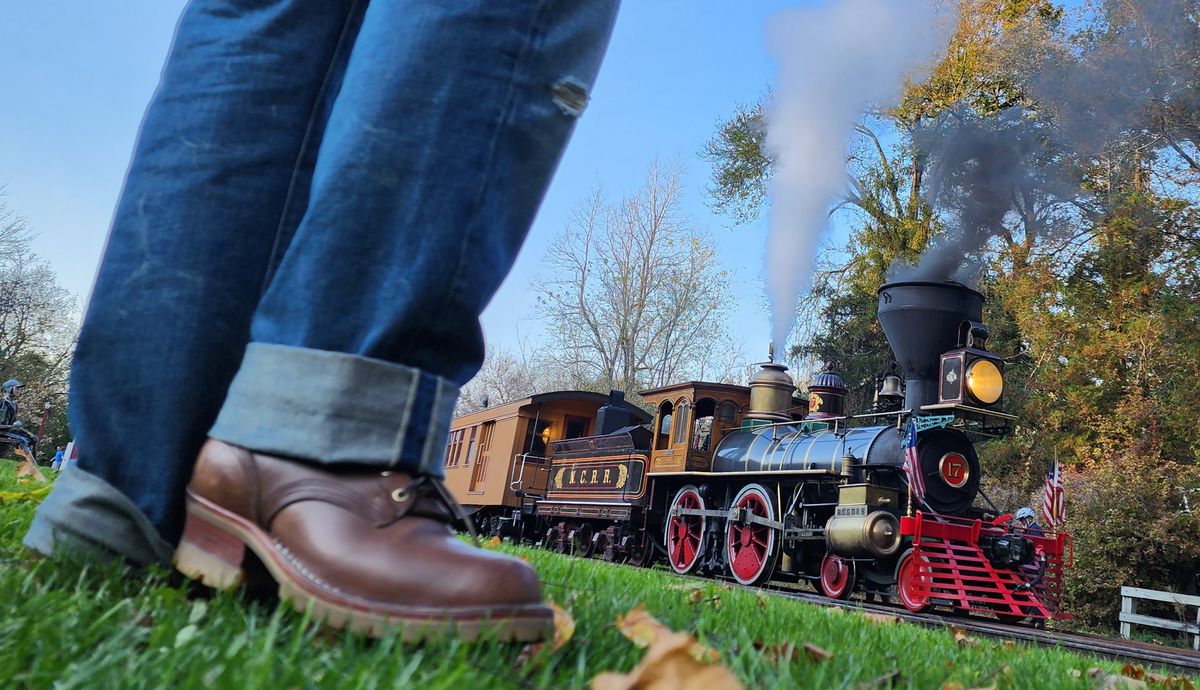 Photo by yorkpahomes on November 5, 2023 of the Nicks Urban Logger in Horween Natural Chromexcel.