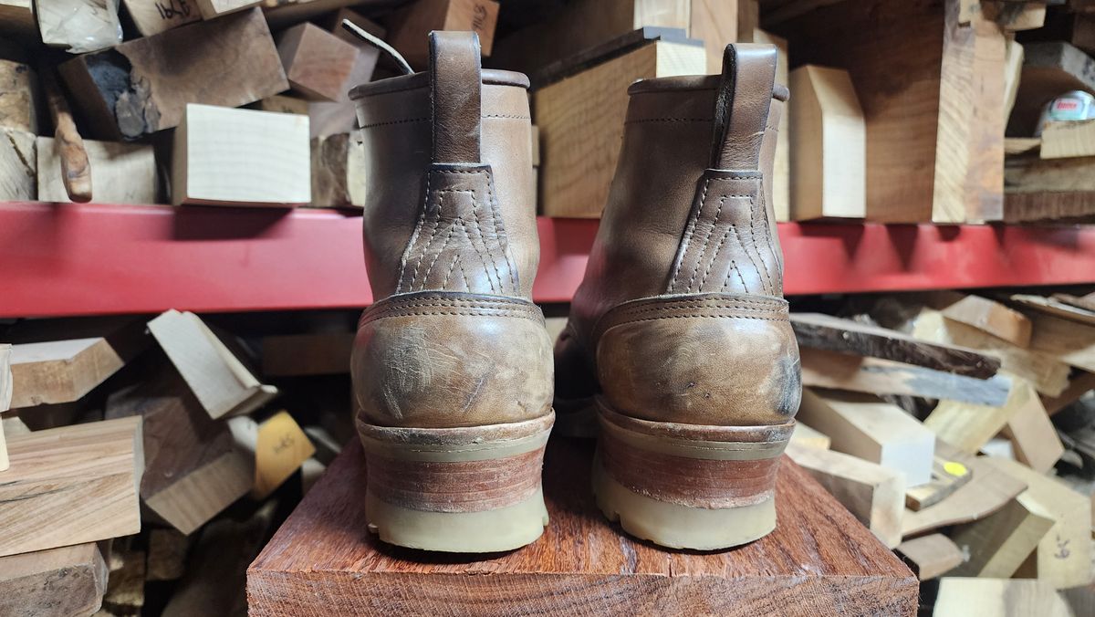 Photo by yorkpahomes on December 5, 2023 of the Nicks Urban Logger in Horween Natural Chromexcel.