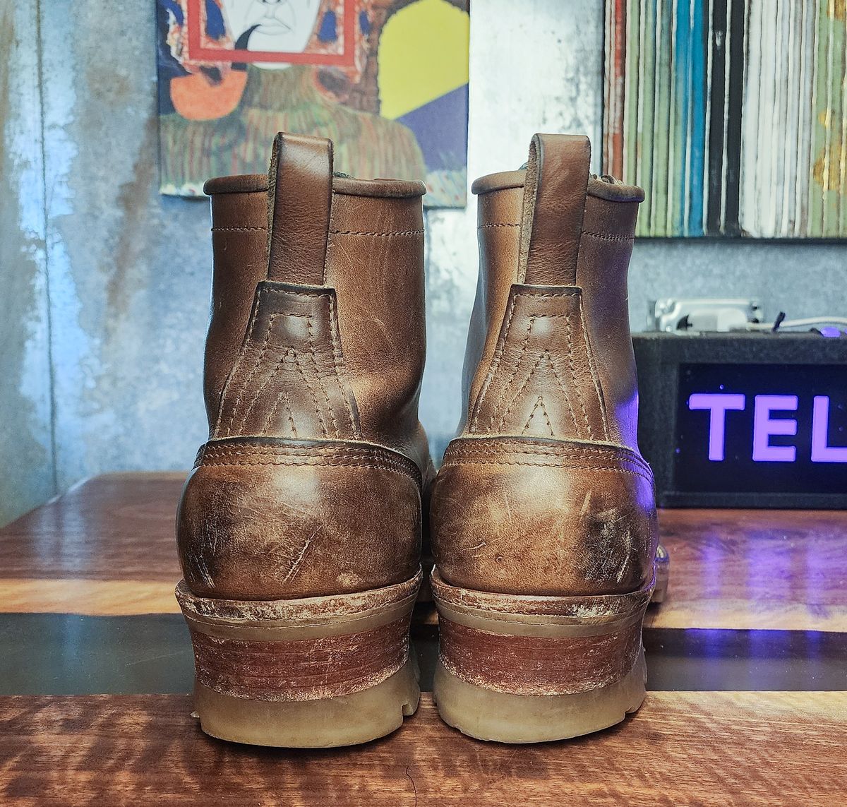 Photo by yorkpahomes on January 4, 2024 of the Nicks Urban Logger in Horween Natural Chromexcel.