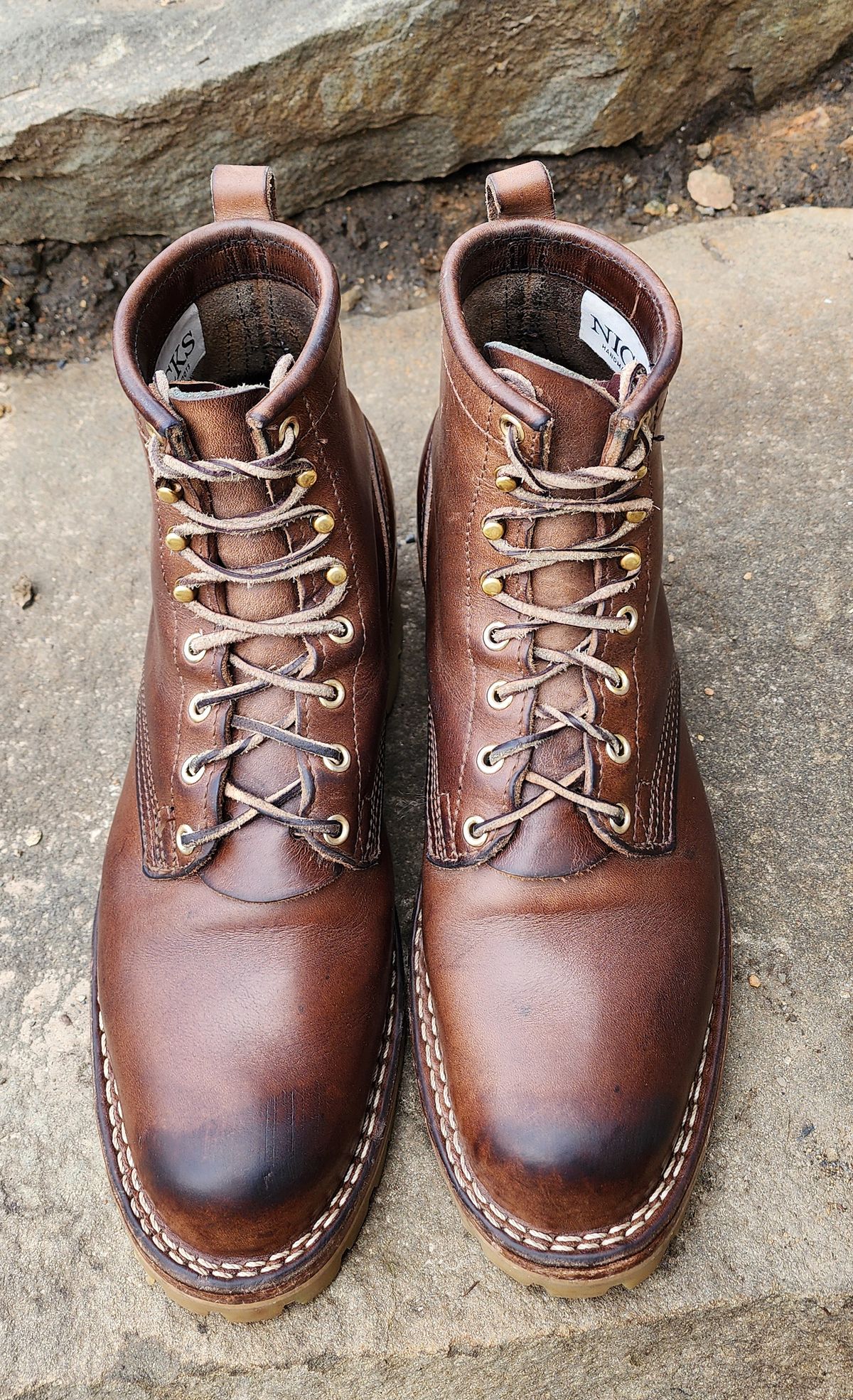 Photo by yorkpahomes on February 1, 2024 of the Nicks Urban Logger in Horween Natural Chromexcel.