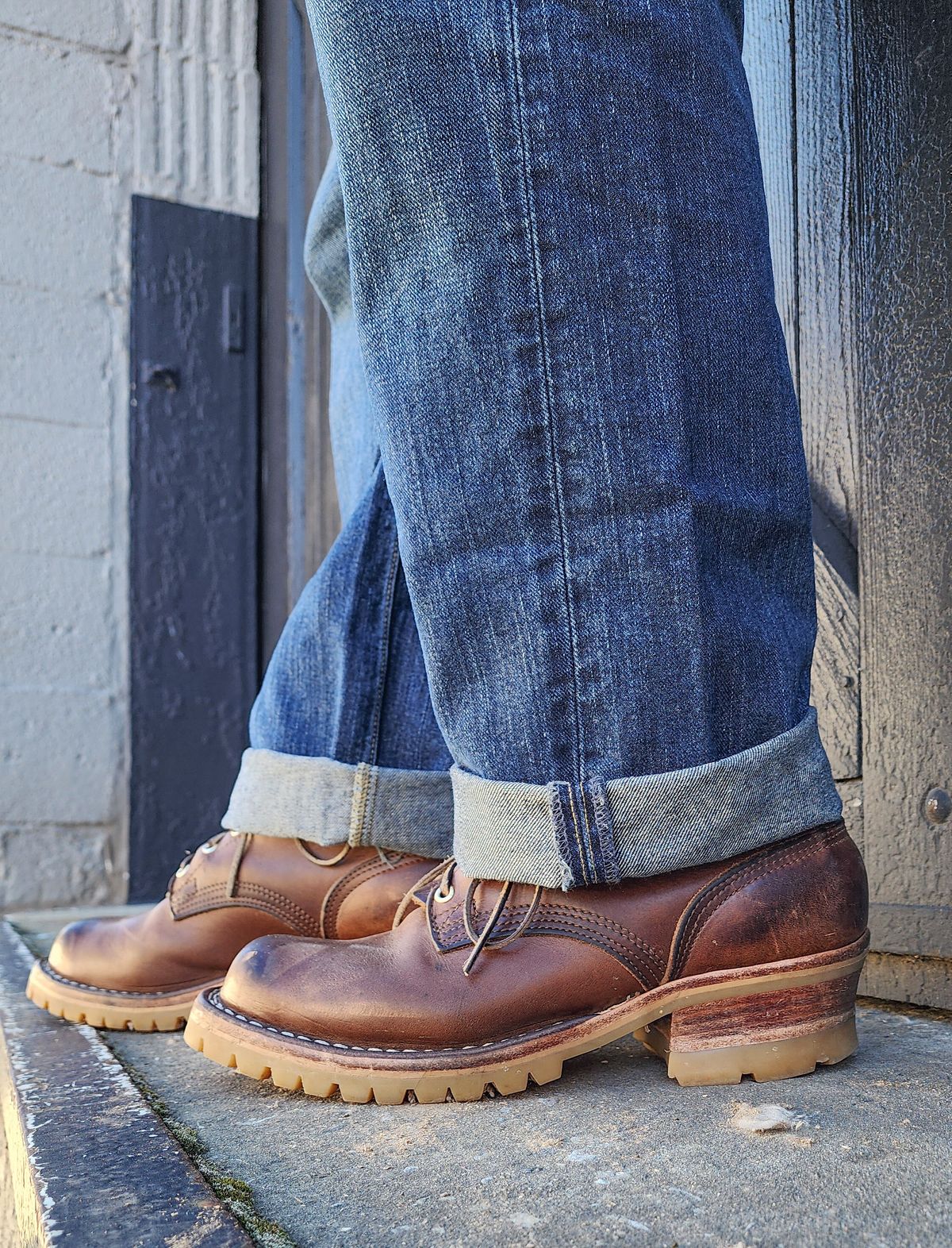 Photo by yorkpahomes on February 4, 2024 of the Nicks Urban Logger in Horween Natural Chromexcel.