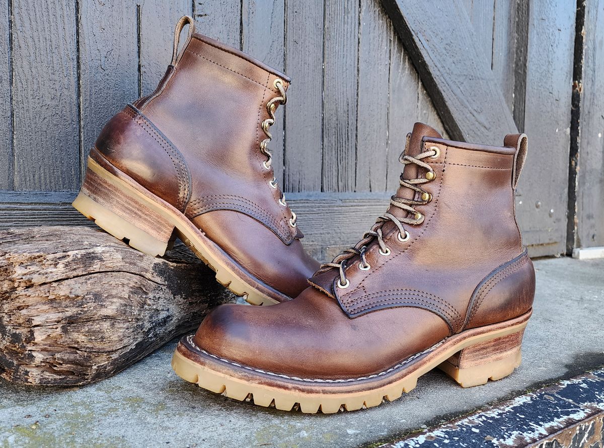 Photo by yorkpahomes on March 3, 2024 of the Nicks Urban Logger in Horween Natural Chromexcel.