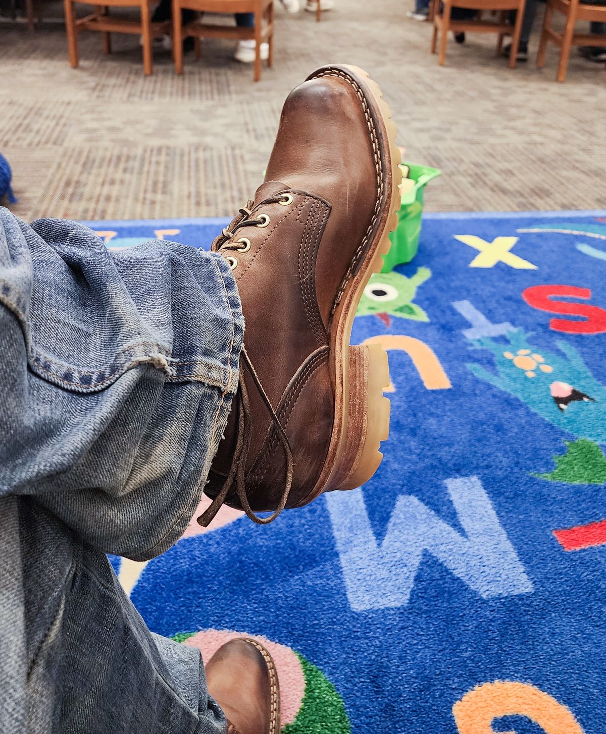Photo by yorkpahomes on March 7, 2024 of the Nicks Urban Logger in Horween Natural Chromexcel.