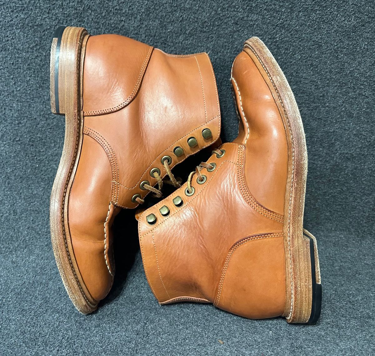 Photo by angelo on January 2, 2024 of the Grant Stone Ottawa Boot in Badalassi Carlo Natural Minerva.
