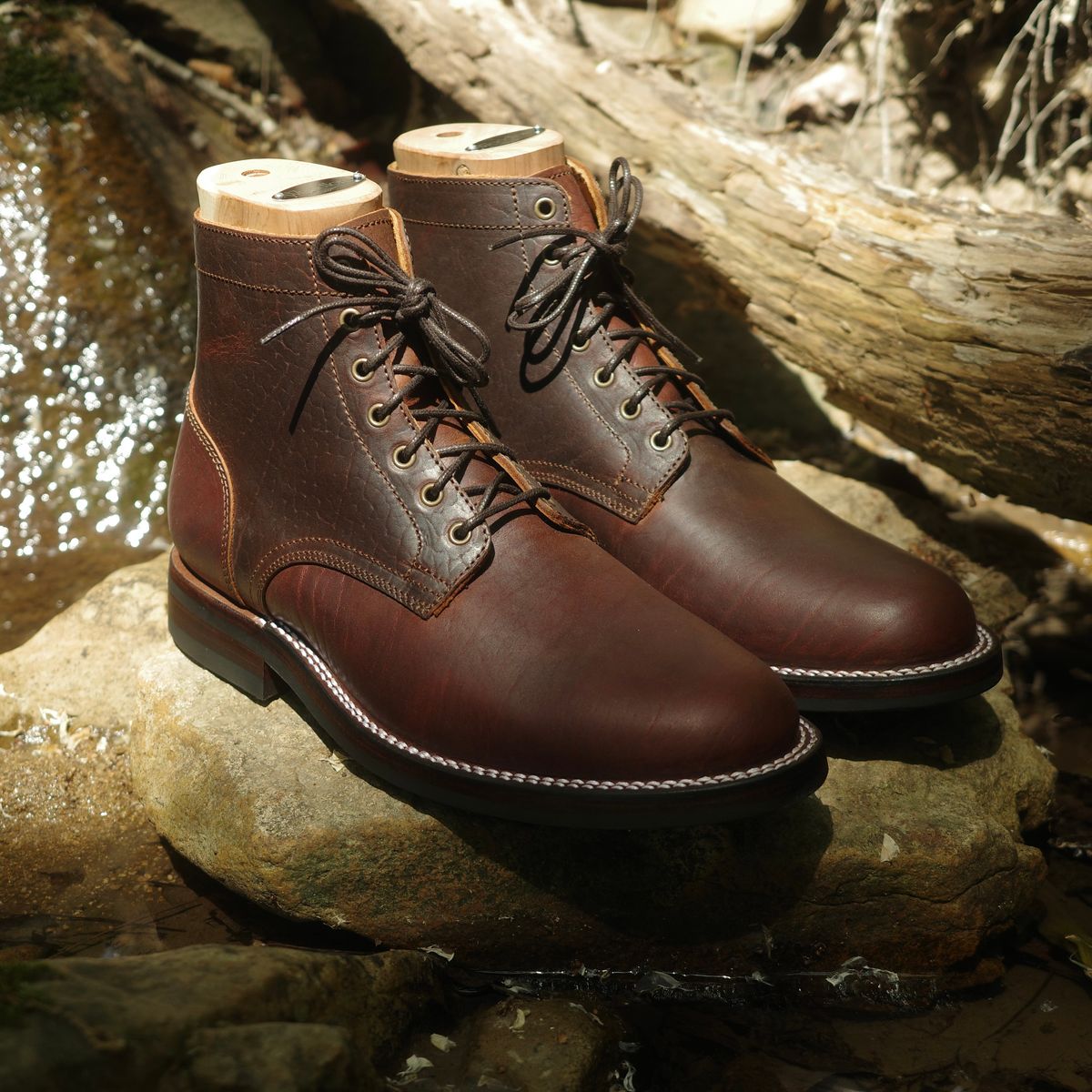 Photo by have.boots.will.travel on May 17, 2026 of the Caswell Boot Company Lisbon in Gallun Overdyed Cognac Horsebutt.