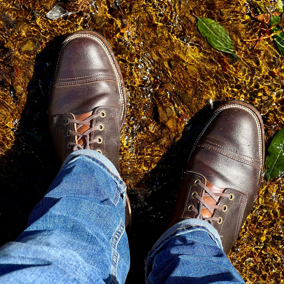 Photo by have.boots.will.travel on October 15, 2022 of the XBXS Derby Boots in Horween Dark Brown Waxed Flesh.