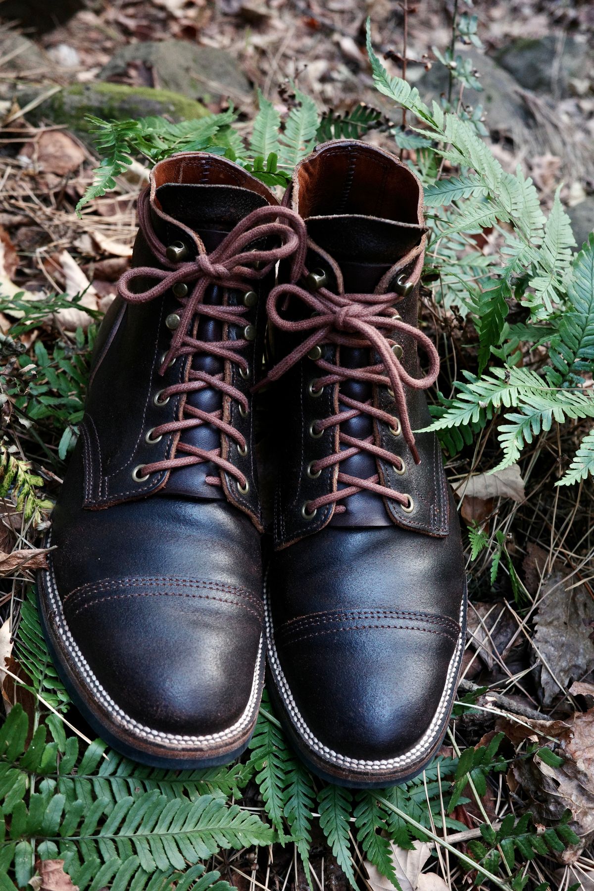 Photo by have.boots.will.travel on January 5, 2023 of the XBXS Derby Boots in Horween Dark Brown Waxed Flesh.
