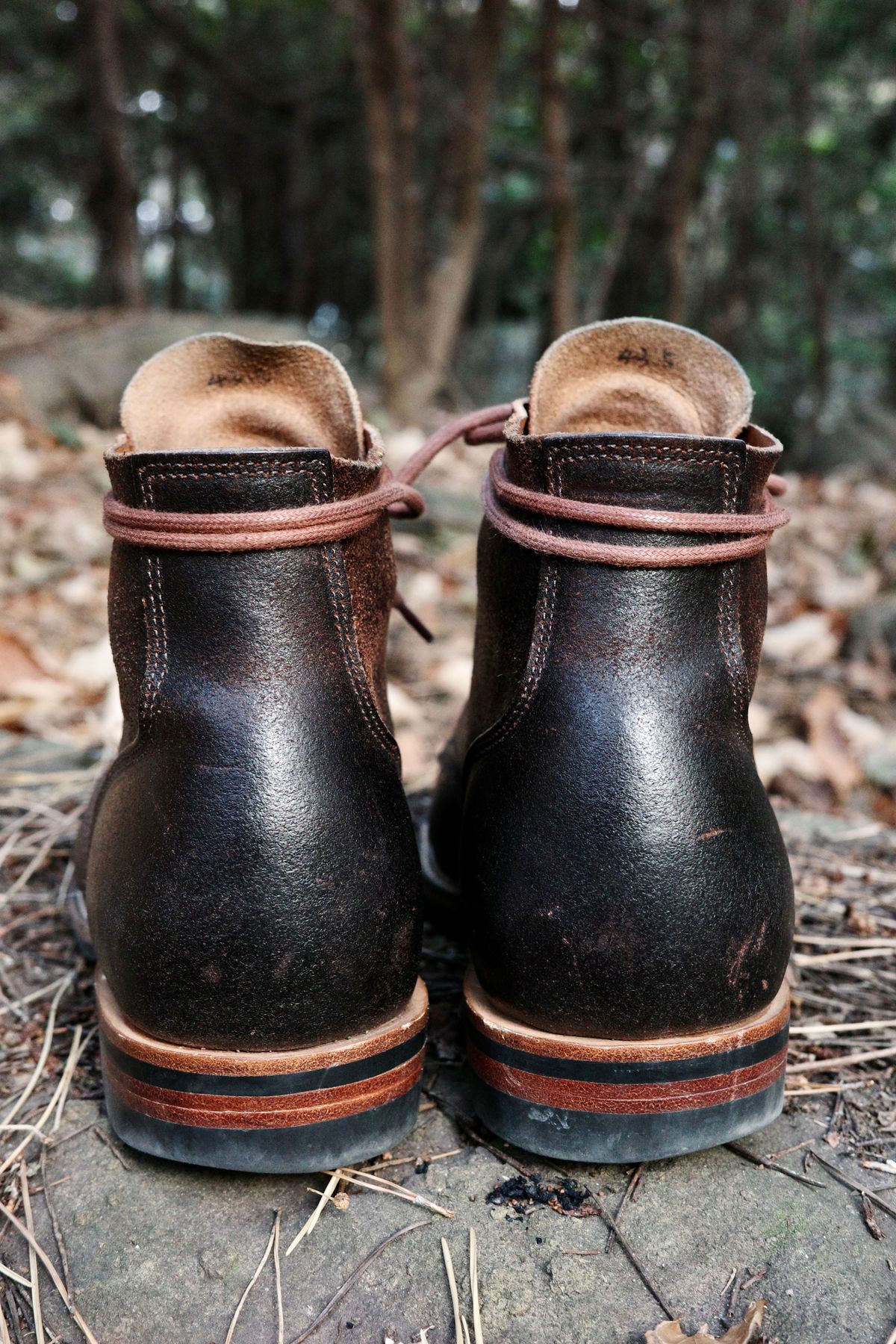 Photo by have.boots.will.travel on January 5, 2023 of the XBXS Derby Boots in Horween Dark Brown Waxed Flesh.