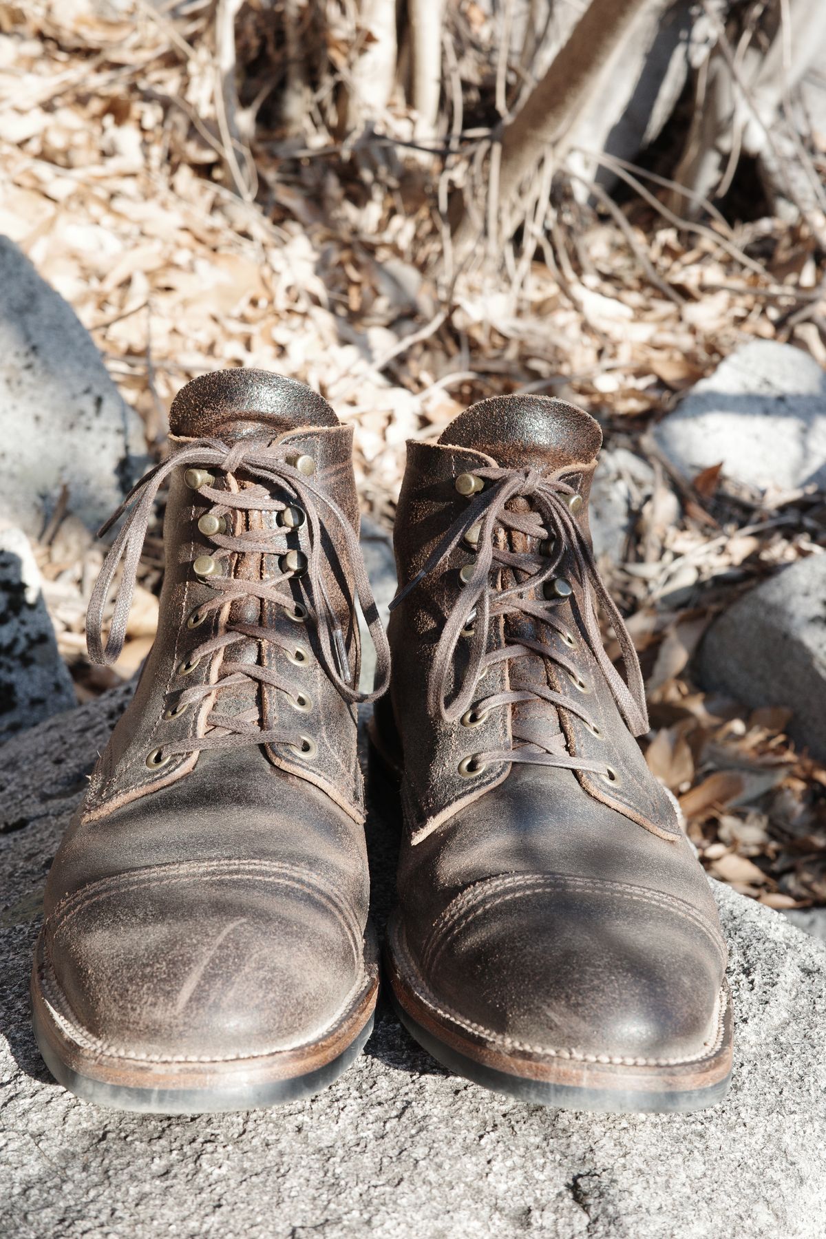 Photo by have.boots.will.travel on February 5, 2023 of the XBXS Derby Boots in Horween Dark Brown Waxed Flesh.