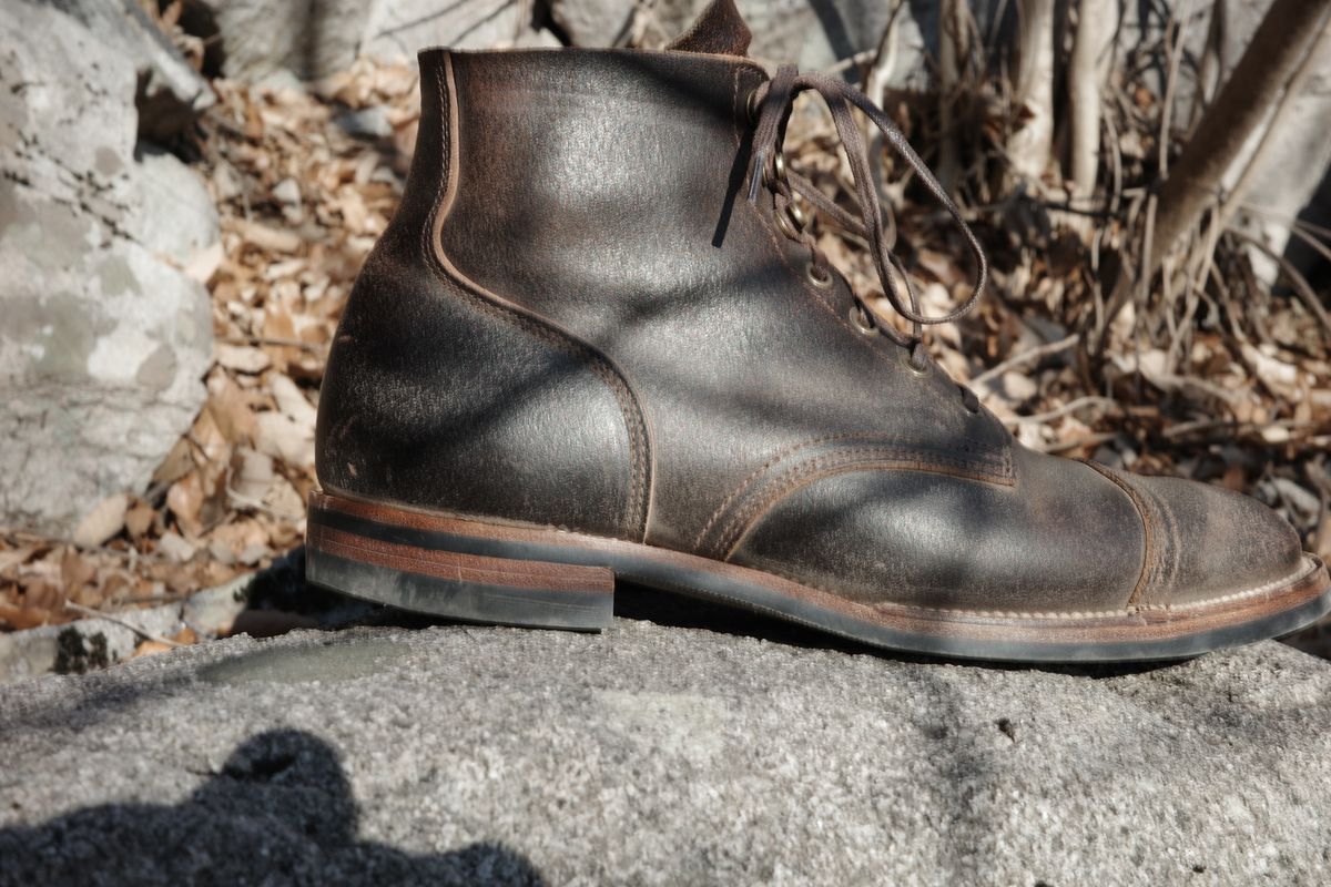 Photo by have.boots.will.travel on February 5, 2023 of the XBXS Derby Boots in Horween Dark Brown Waxed Flesh.