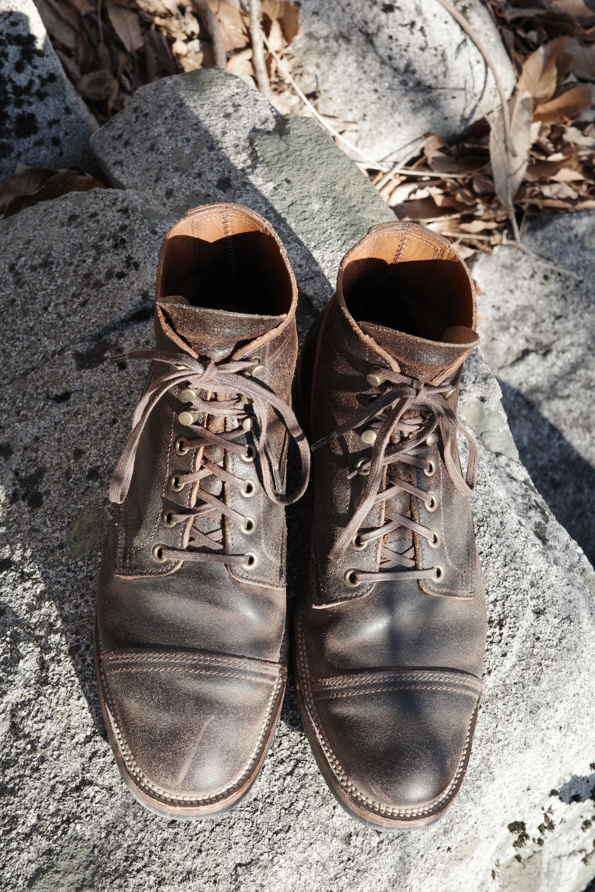 Photo by have.boots.will.travel on February 5, 2023 of the XBXS Derby Boots in Horween Dark Brown Waxed Flesh.
