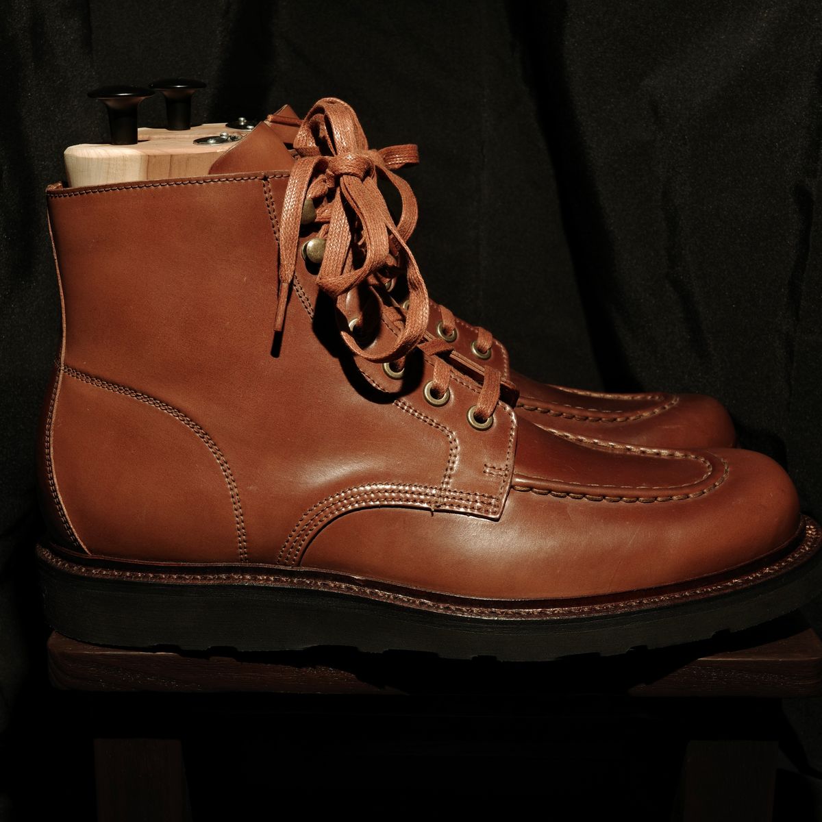 Photo by have.boots.will.travel on September 30, 2025 of the Grant Stone Brass Boot in Horween Honey Glazed Shell Cordovan.