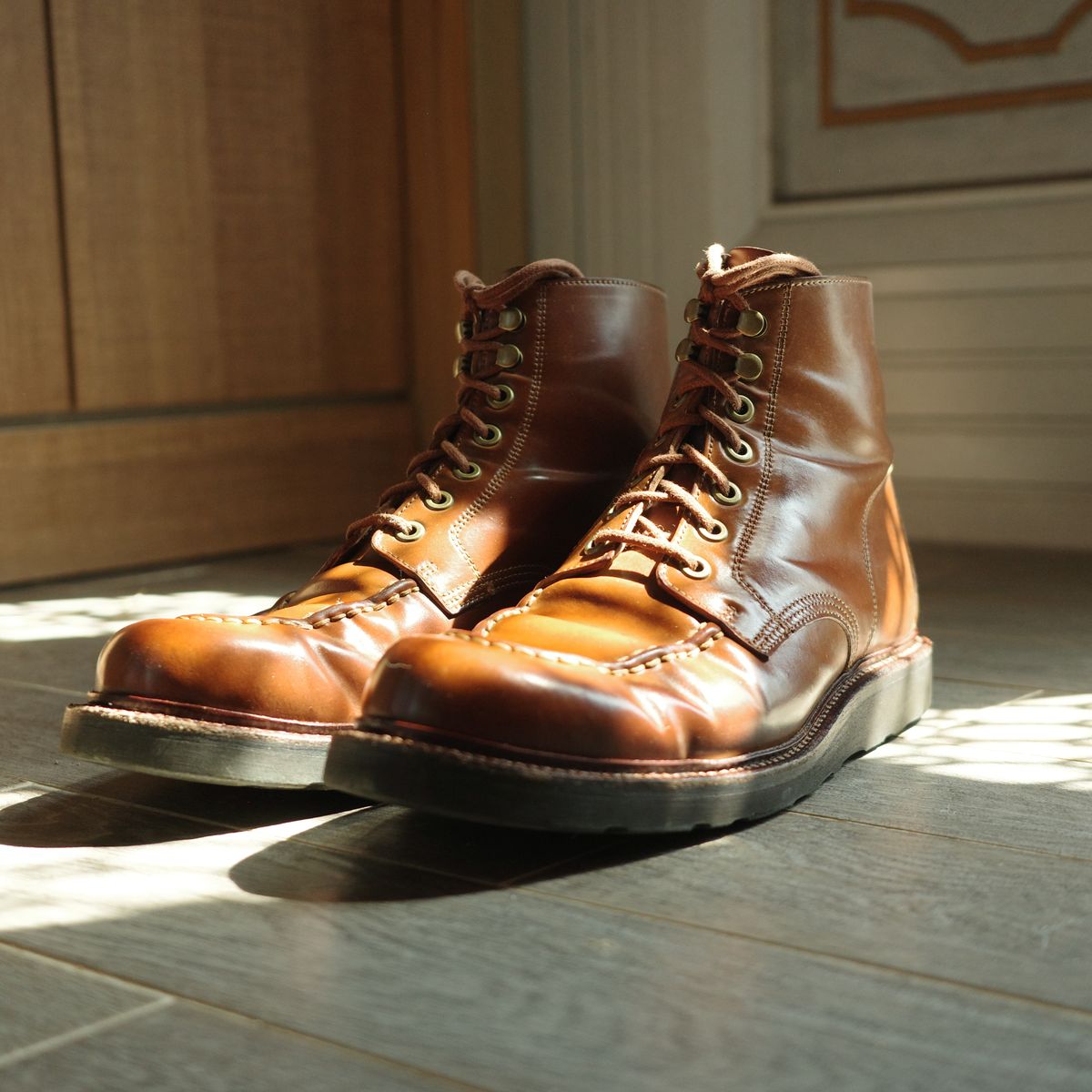 Photo by have.boots.will.travel on March 17, 2026 of the Grant Stone Brass Boot in Horween Honey Glazed Shell Cordovan.
