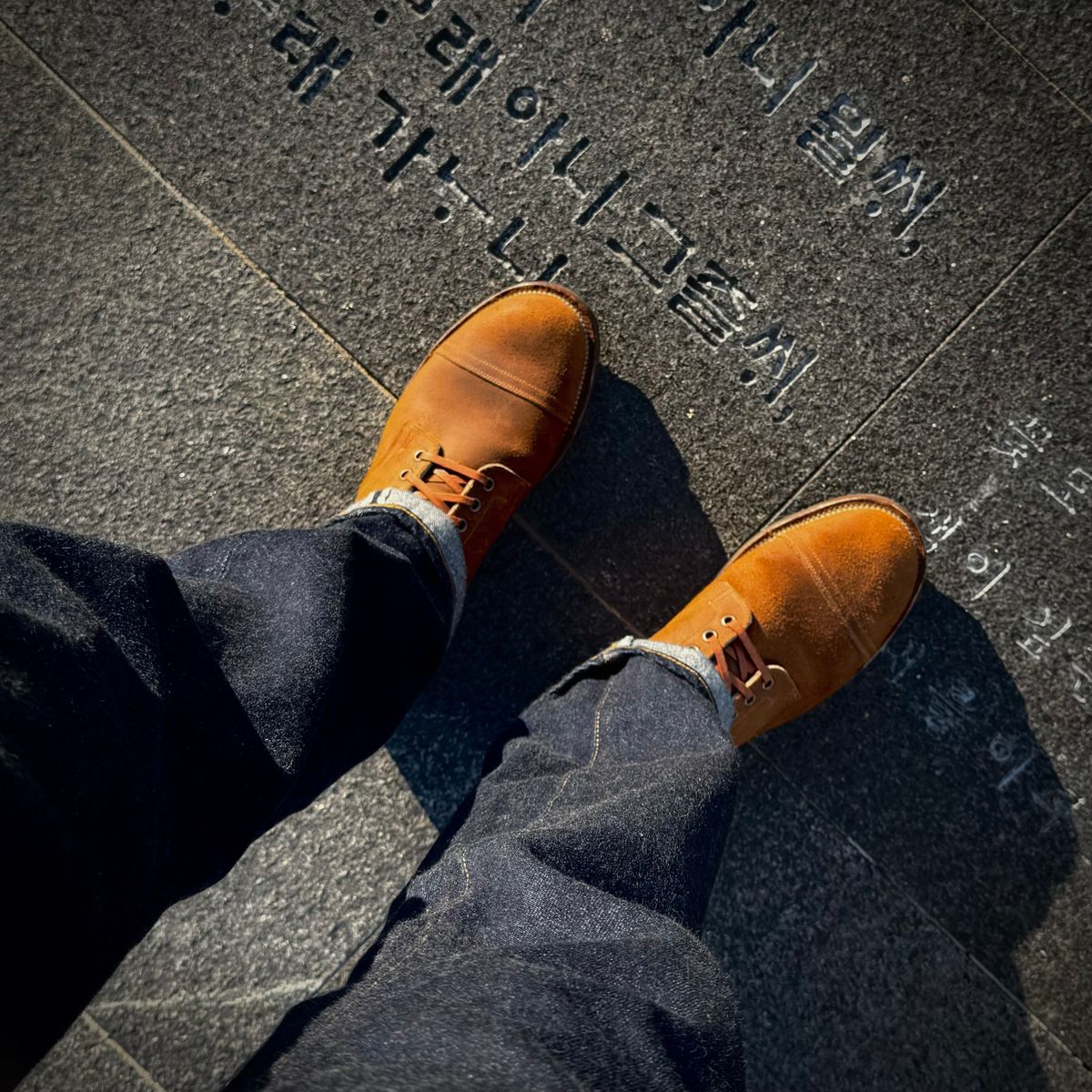 Photo by have.boots.will.travel on October 5, 2024 of the Viberg Service Boot PCT in Horween Golden Brown Predator Roughout.
