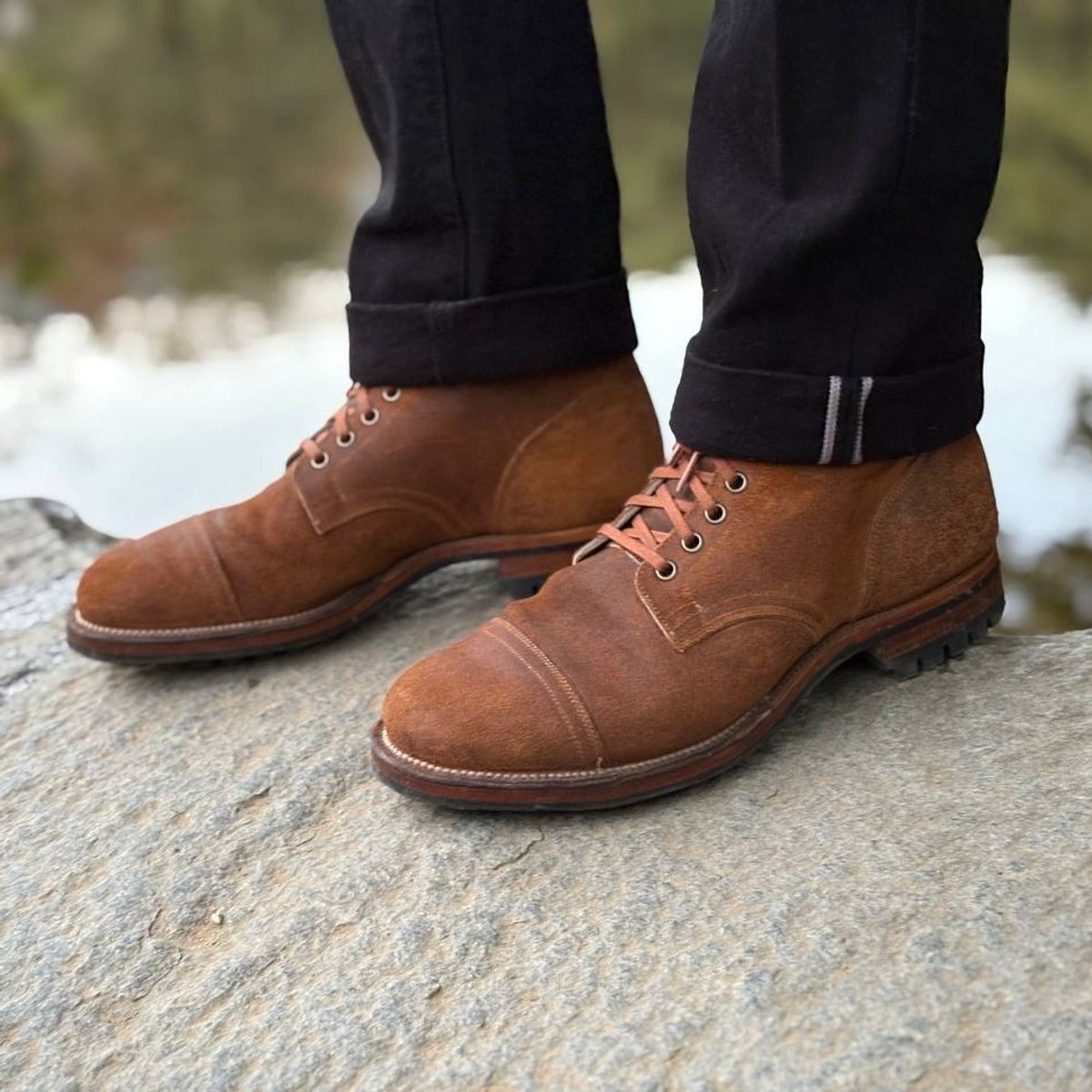 Photo by have.boots.will.travel on October 26, 2024 of the Viberg Service Boot PCT in Horween Golden Brown Predator Roughout.