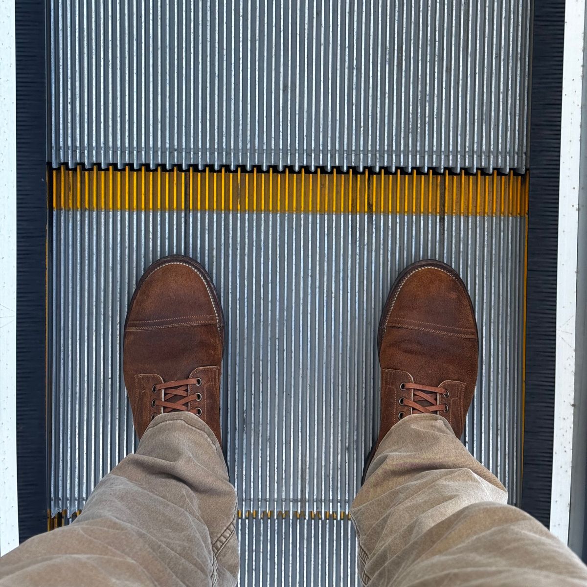 Photo by have.boots.will.travel on October 29, 2024 of the Viberg Service Boot PCT in Horween Golden Brown Predator Roughout.