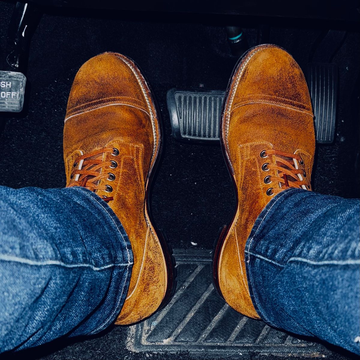 Photo by have.boots.will.travel on November 16, 2024 of the Viberg Service Boot PCT in Horween Golden Brown Predator Roughout.