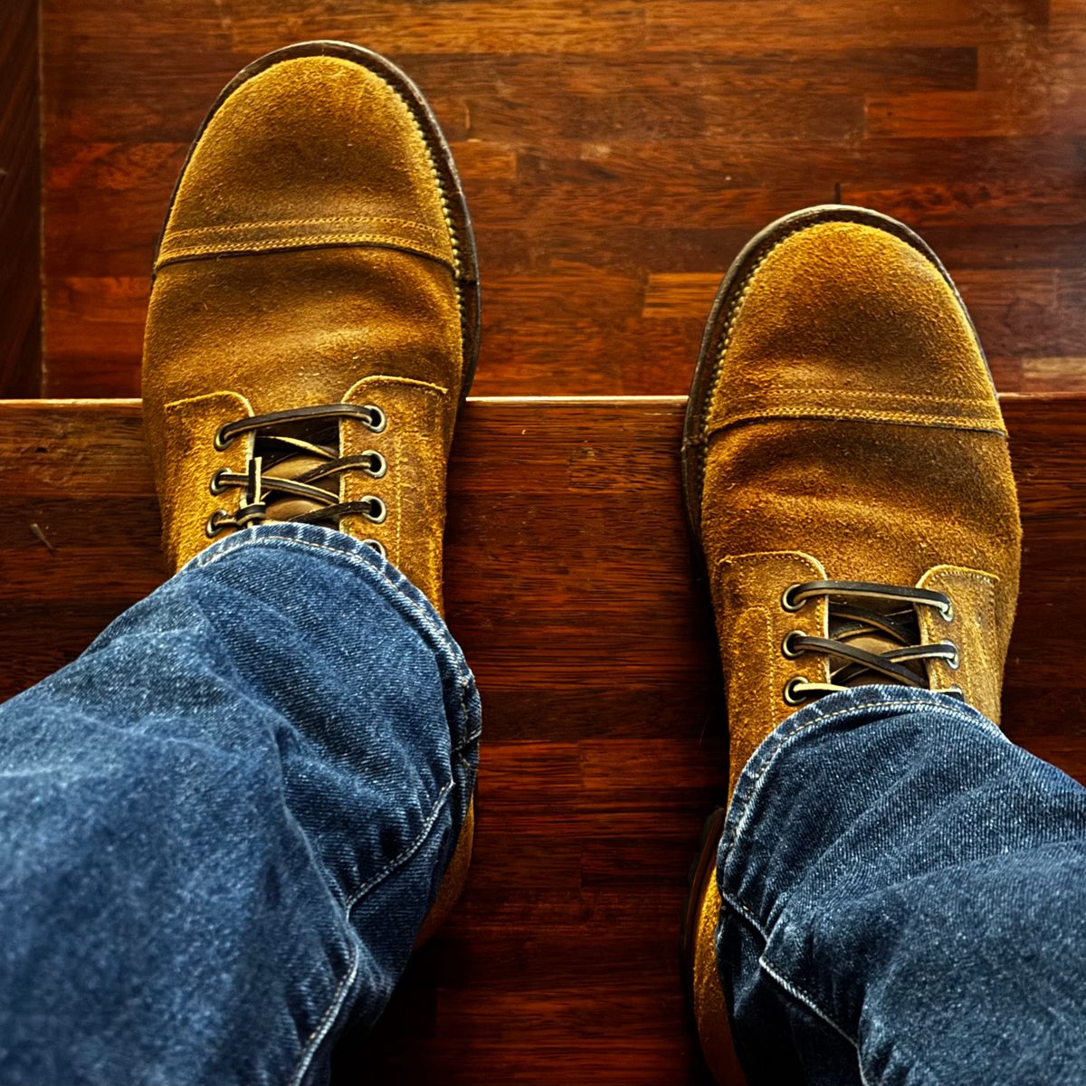Photo by have.boots.will.travel on November 24, 2024 of the Viberg Service Boot PCT in Horween Golden Brown Predator Roughout.