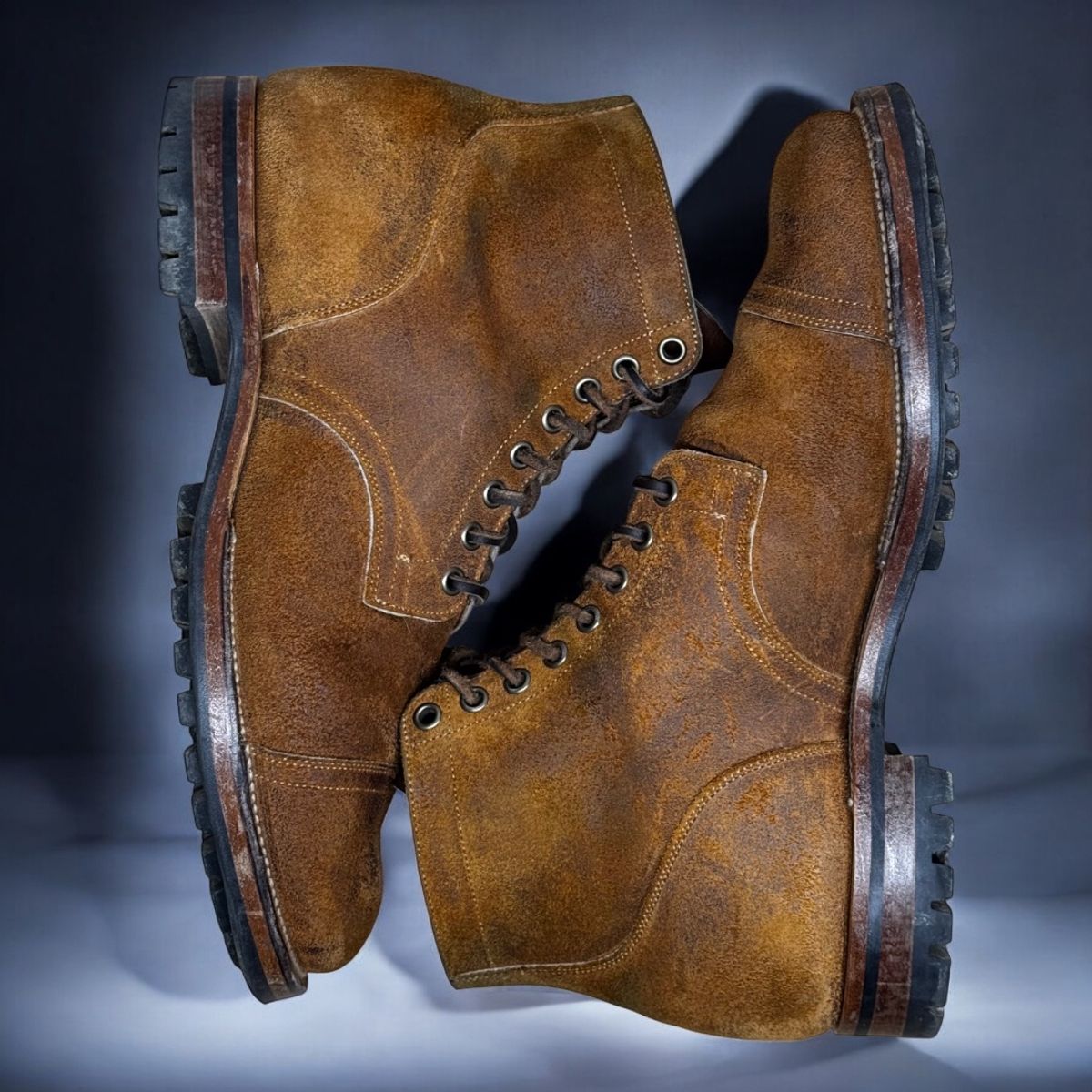 Photo by have.boots.will.travel on January 5, 2025 of the Viberg Service Boot PCT in Horween Golden Brown Predator Roughout.