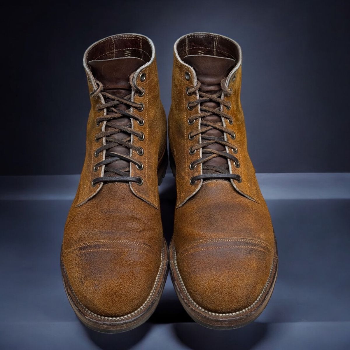 Photo by have.boots.will.travel on January 5, 2025 of the Viberg Service Boot PCT in Horween Golden Brown Predator Roughout.