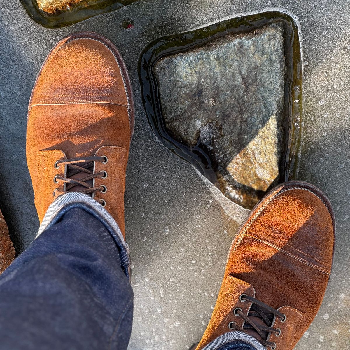 Photo by have.boots.will.travel on January 17, 2025 of the Viberg Service Boot PCT in Horween Golden Brown Predator Roughout.