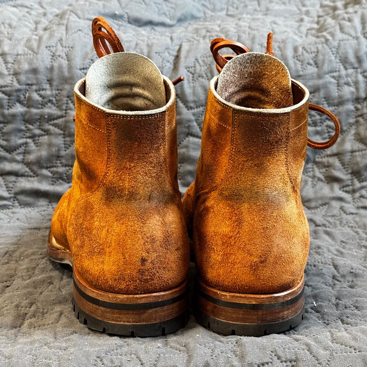 Photo by have.boots.will.travel on February 5, 2025 of the Viberg Service Boot PCT in Horween Golden Brown Predator Roughout.