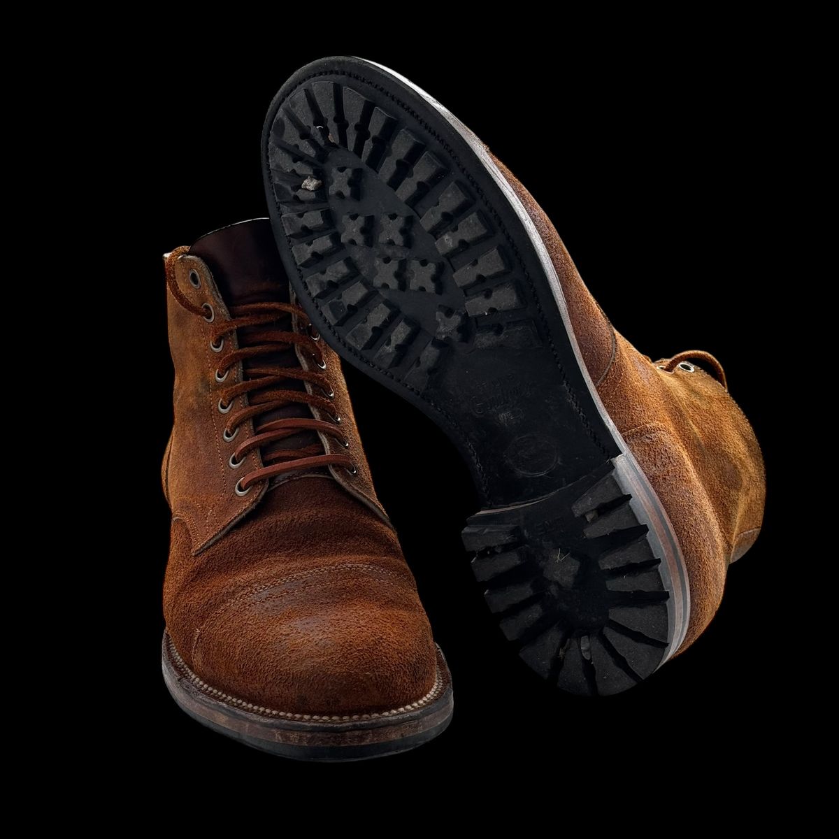 Photo by have.boots.will.travel on March 5, 2025 of the Viberg Service Boot PCT in Horween Golden Brown Predator Roughout.