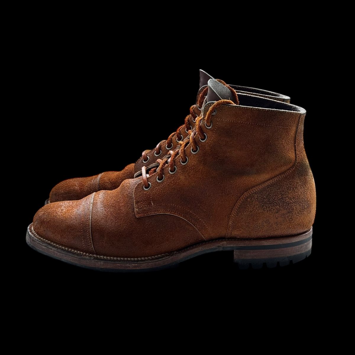 Photo by have.boots.will.travel on March 5, 2025 of the Viberg Service Boot PCT in Horween Golden Brown Predator Roughout.