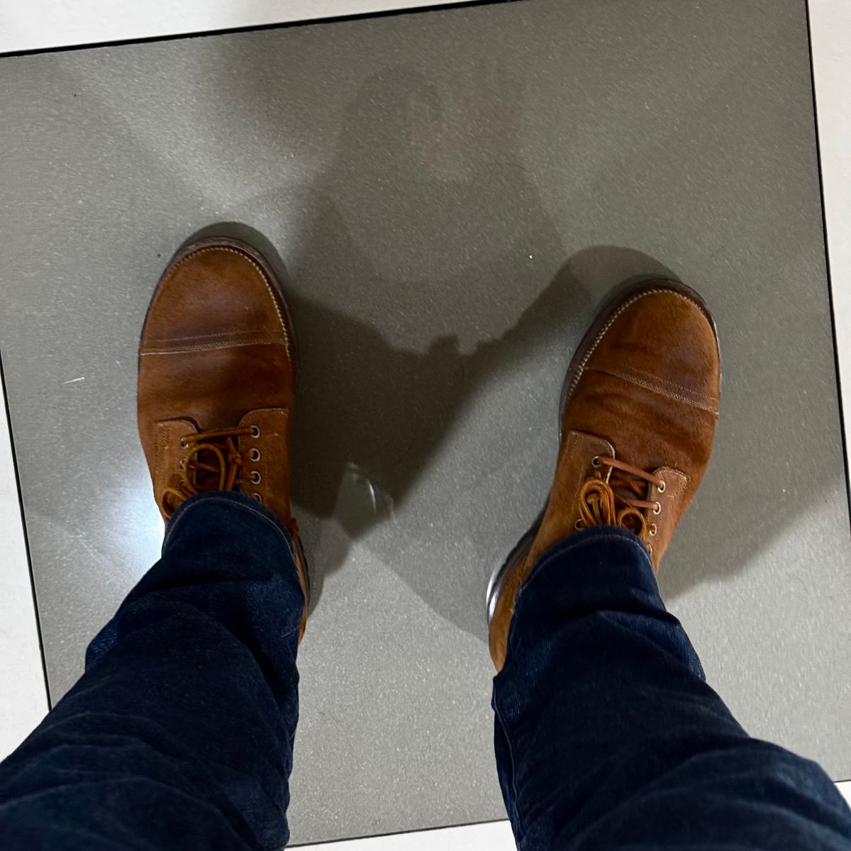 Photo by have.boots.will.travel on March 27, 2025 of the Viberg Service Boot PCT in Horween Golden Brown Predator Roughout.