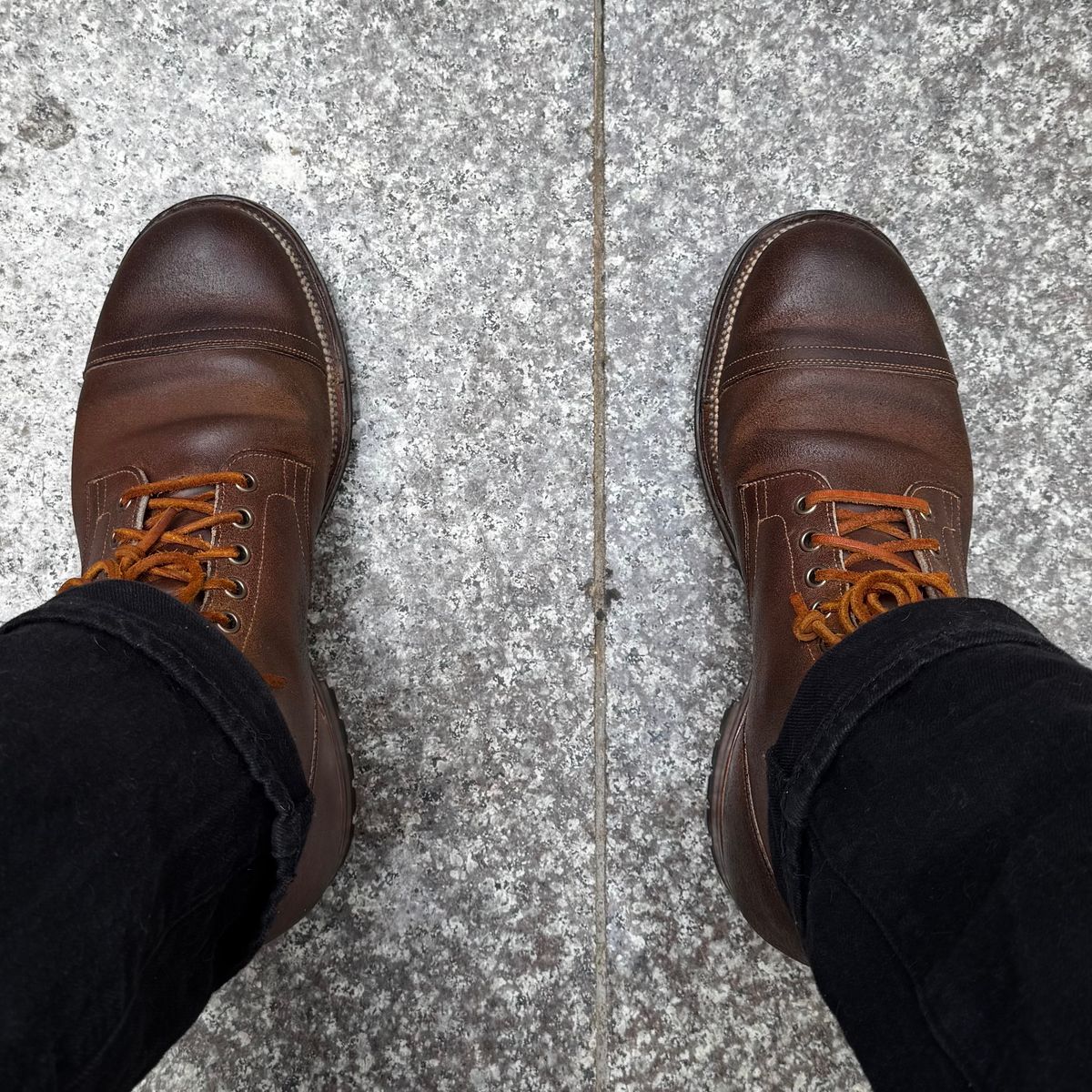 Photo by have.boots.will.travel on April 18, 2025 of the Viberg Service Boot PCT in Horween Golden Brown Predator Roughout.