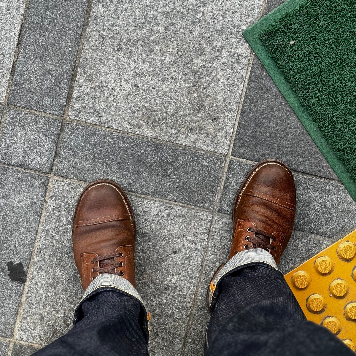 Photo by have.boots.will.travel on May 30, 2025 of the Viberg Service Boot PCT in Horween Golden Brown Predator Roughout.