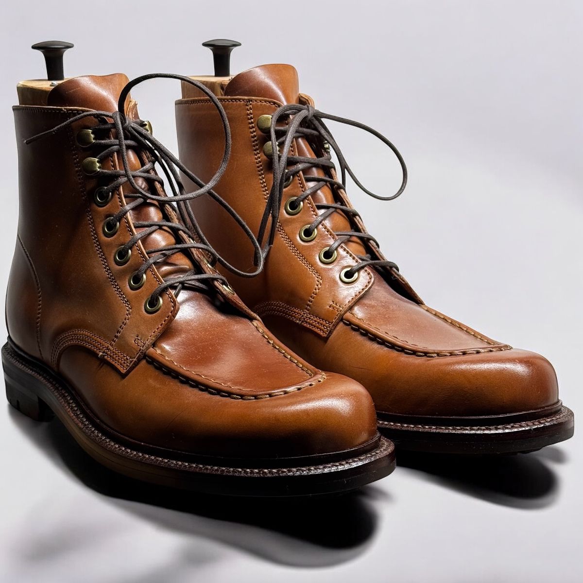 Photo by have.boots.will.travel on January 13, 2025 of the Grant Stone Brass Boot in Horween Honey Glazed Shell Cordovan.