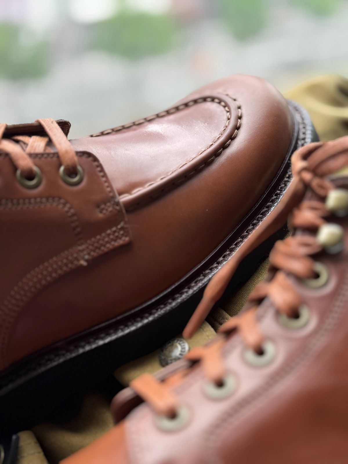 Photo by have.boots.will.travel on June 21, 2025 of the Grant Stone Brass Boot in Horween Honey Glazed Shell Cordovan.