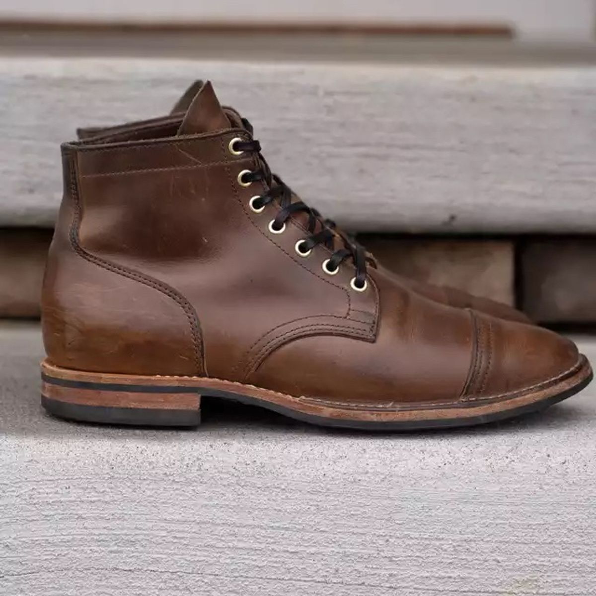 Photo by have.boots.will.travel on September 29, 2022 of the Viberg Service Boot PCT in Horween Natural Chromexcel.