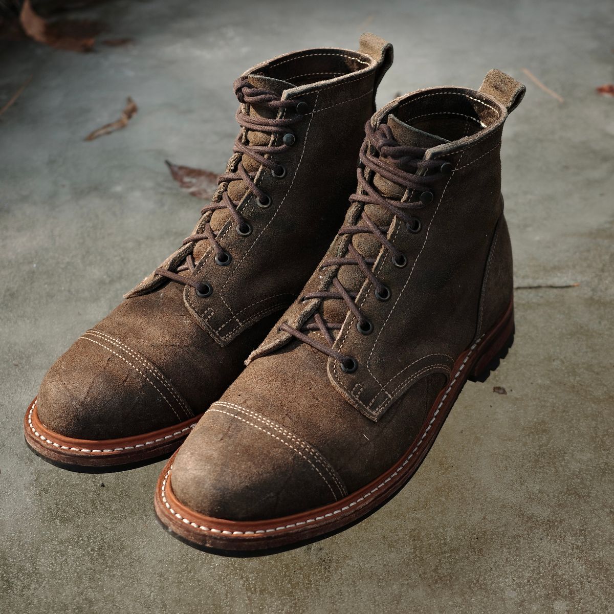 Photo by have.boots.will.travel on January 17, 2026 of the Truman Service Boot in C.F. Stead Stone Rambler.