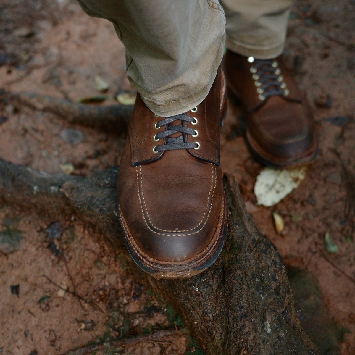 Photo by have.boots.will.travel on June 28, 2023 of the Alden Indy Boot in Horween Tobacco Smooth Chamois.