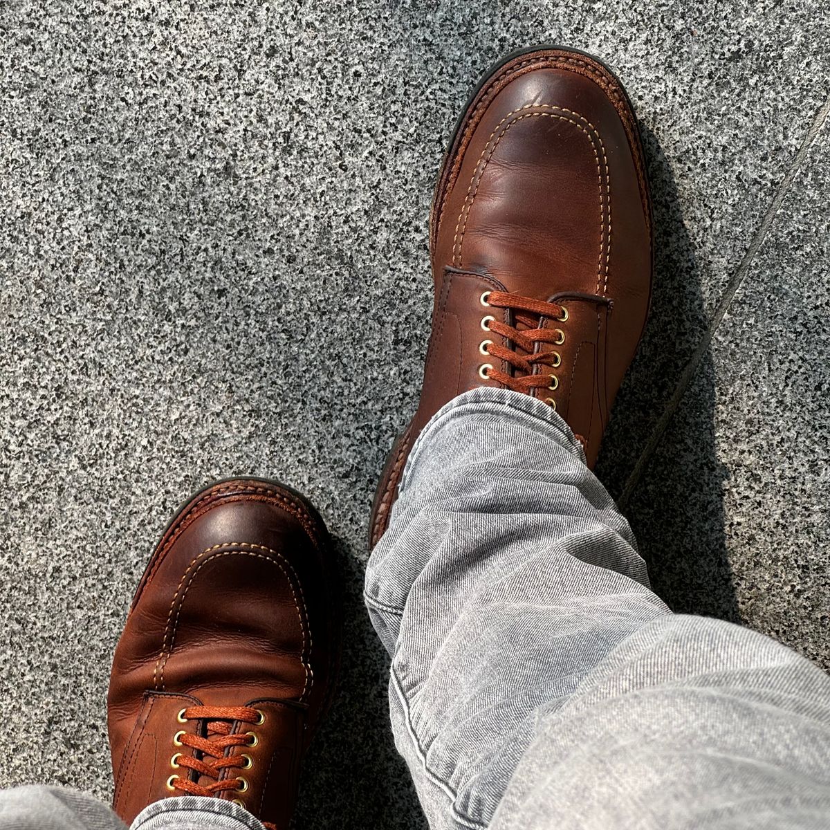 Photo by have.boots.will.travel on August 23, 2024 of the Alden Indy Boot in Horween Tobacco Smooth Chamois.