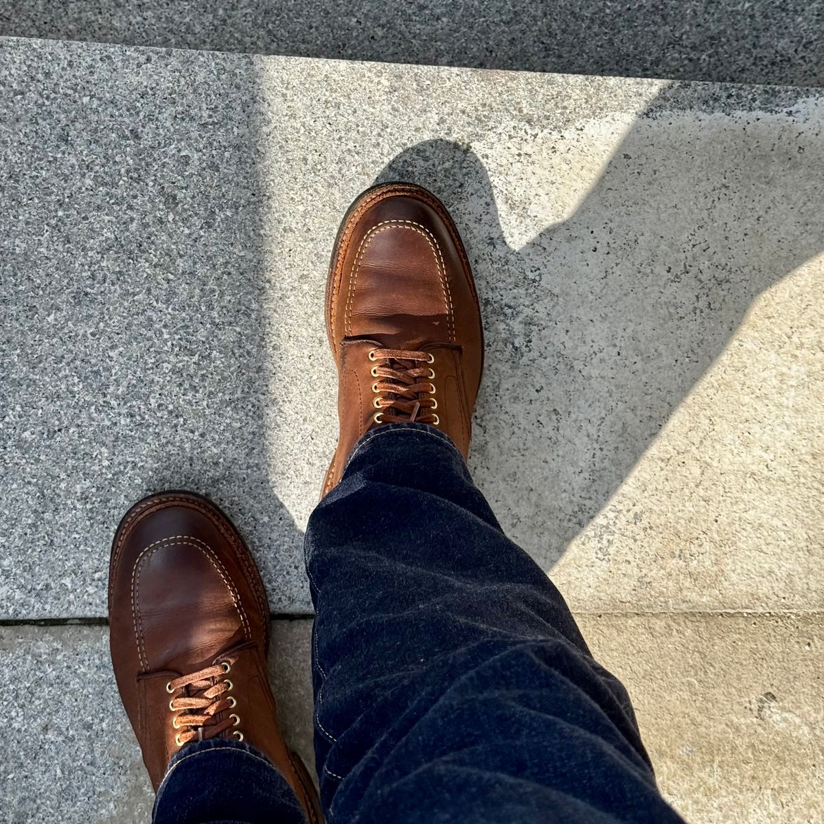 Photo by have.boots.will.travel on September 26, 2025 of the Alden Indy Boot in Horween Tobacco Smooth Chamois.