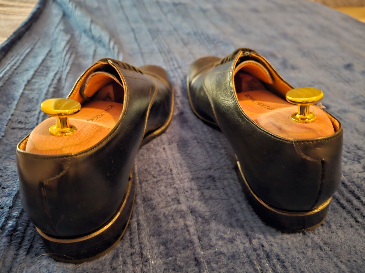 Photo by AspiringNormie on October 4, 2023 of the Meermin Cap Toe Oxford in Du Puy Black Box Calf.