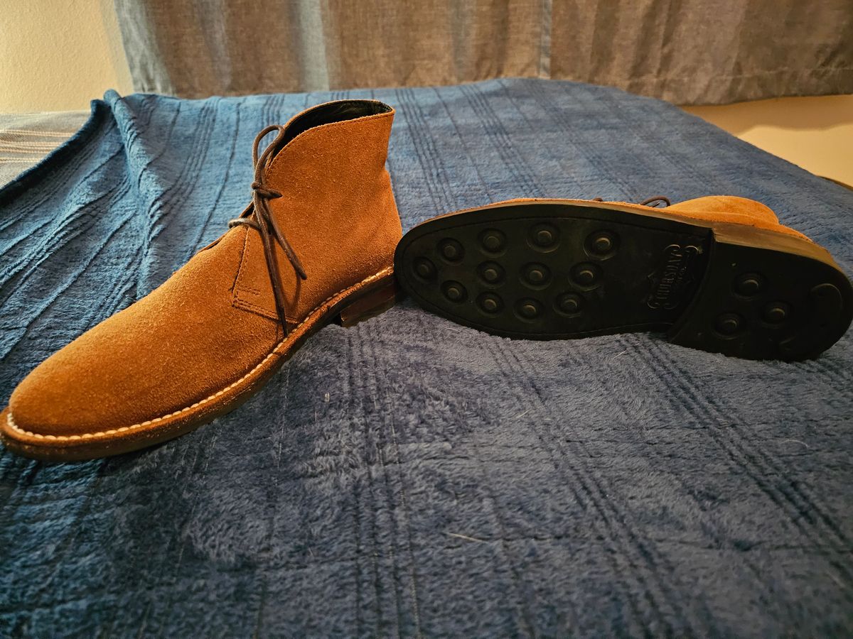 Photo by AspiringNormie on October 4, 2023 of the Thursday Scout in Mocha WeatherSafe Suede.