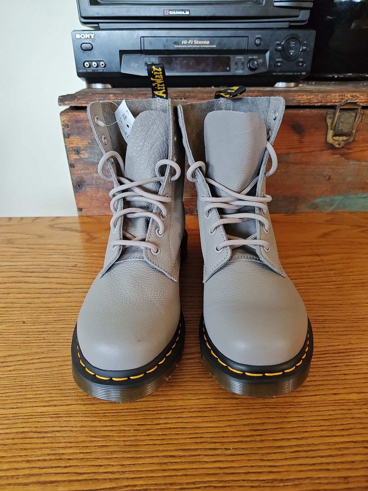 Photo by stephankarolat on October 1, 2023 of the Dr. Martens 1460 Pascal Made In England in Zinc Grey Virginia.