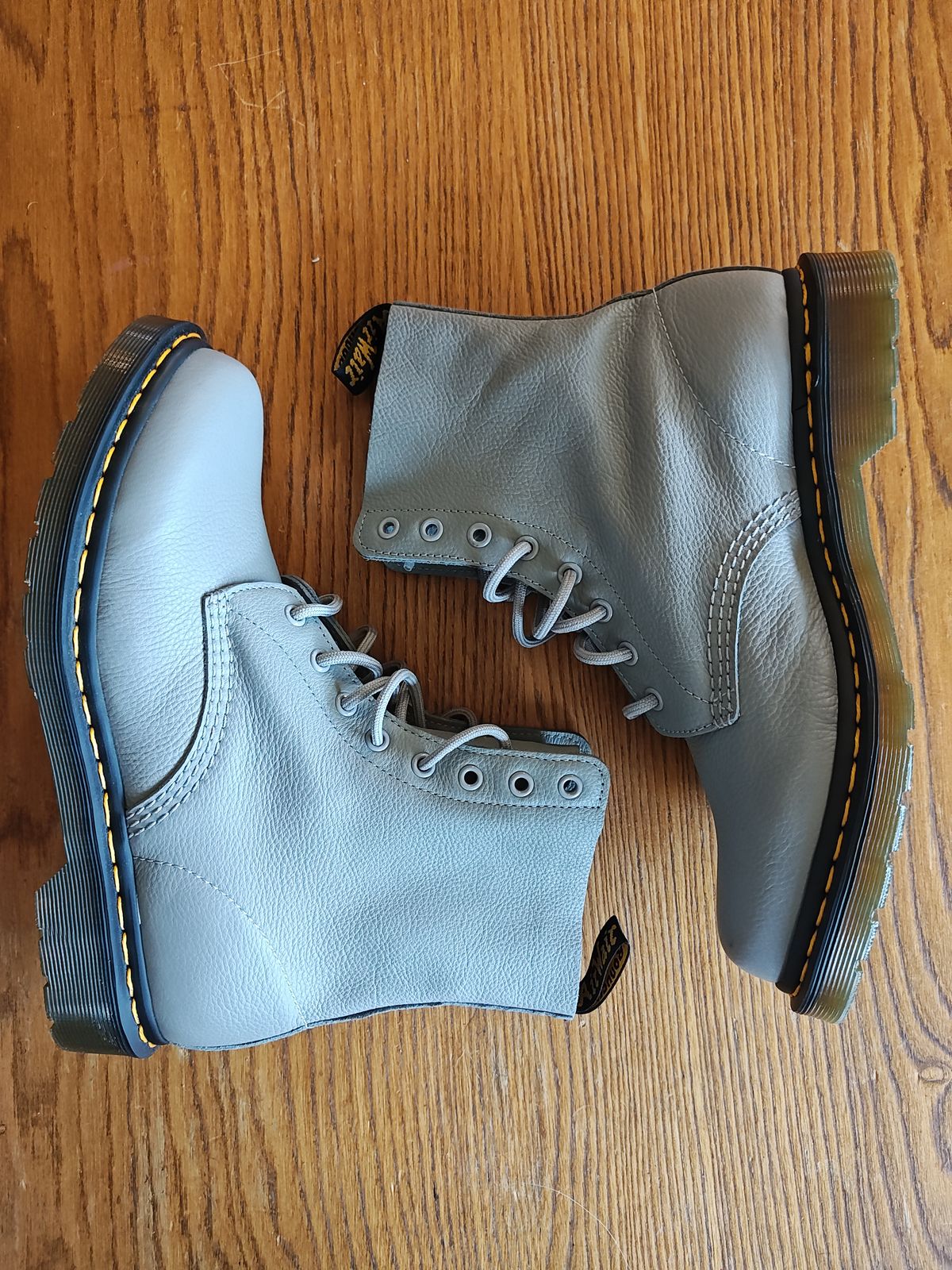Photo by stephankarolat on October 1, 2023 of the Dr. Martens 1460 Pascal Made In England in Zinc Grey Virginia.
