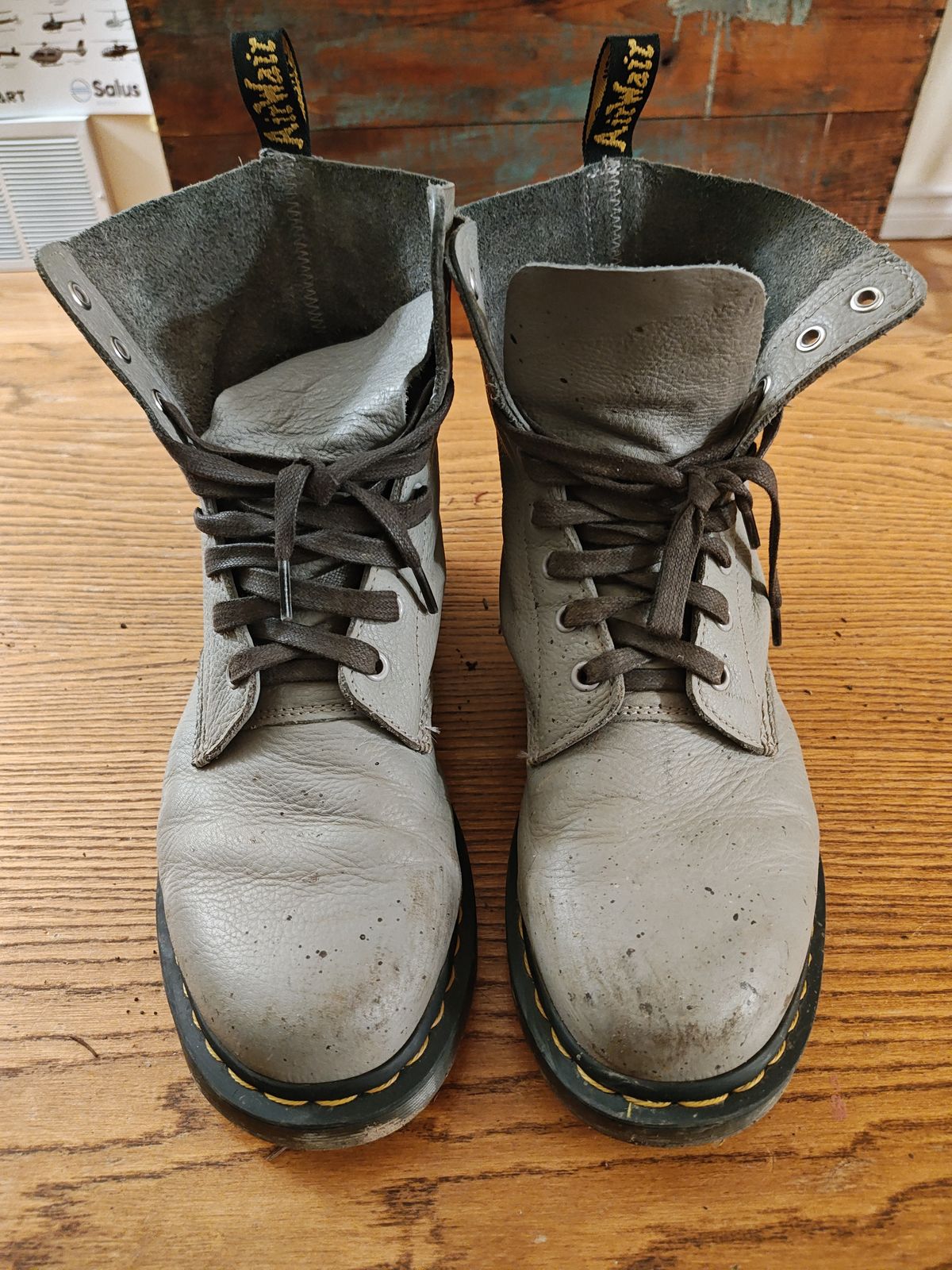 Photo by stephankarolat on December 5, 2023 of the Dr. Martens 1460 Pascal Made In England in Zinc Grey Virginia.