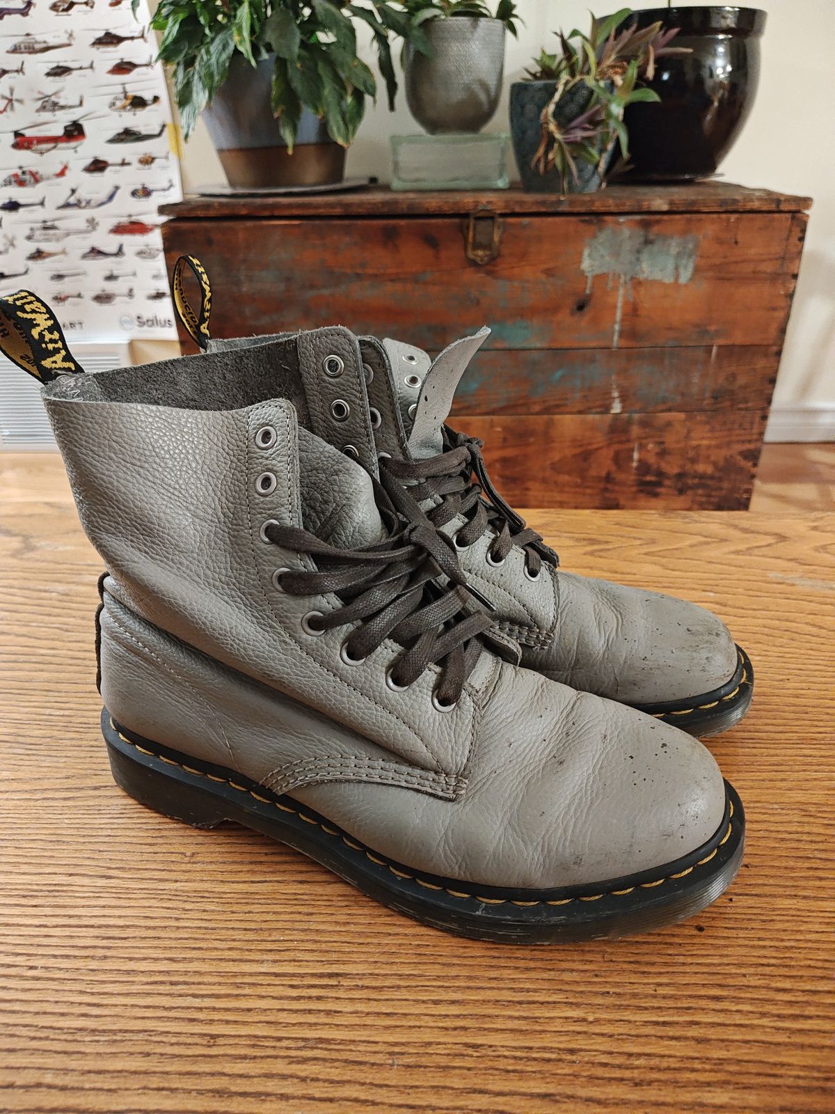 Photo by stephankarolat on December 5, 2023 of the Dr. Martens 1460 Pascal Made In England in Zinc Grey Virginia.