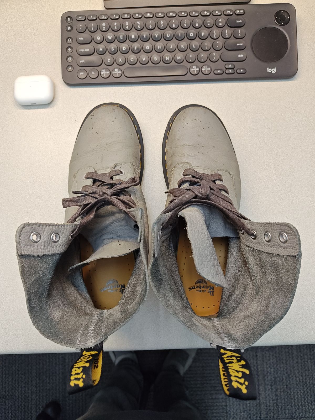 Photo by stephankarolat on January 5, 2024 of the Dr. Martens 1460 Pascal Made In England in Zinc Grey Virginia.