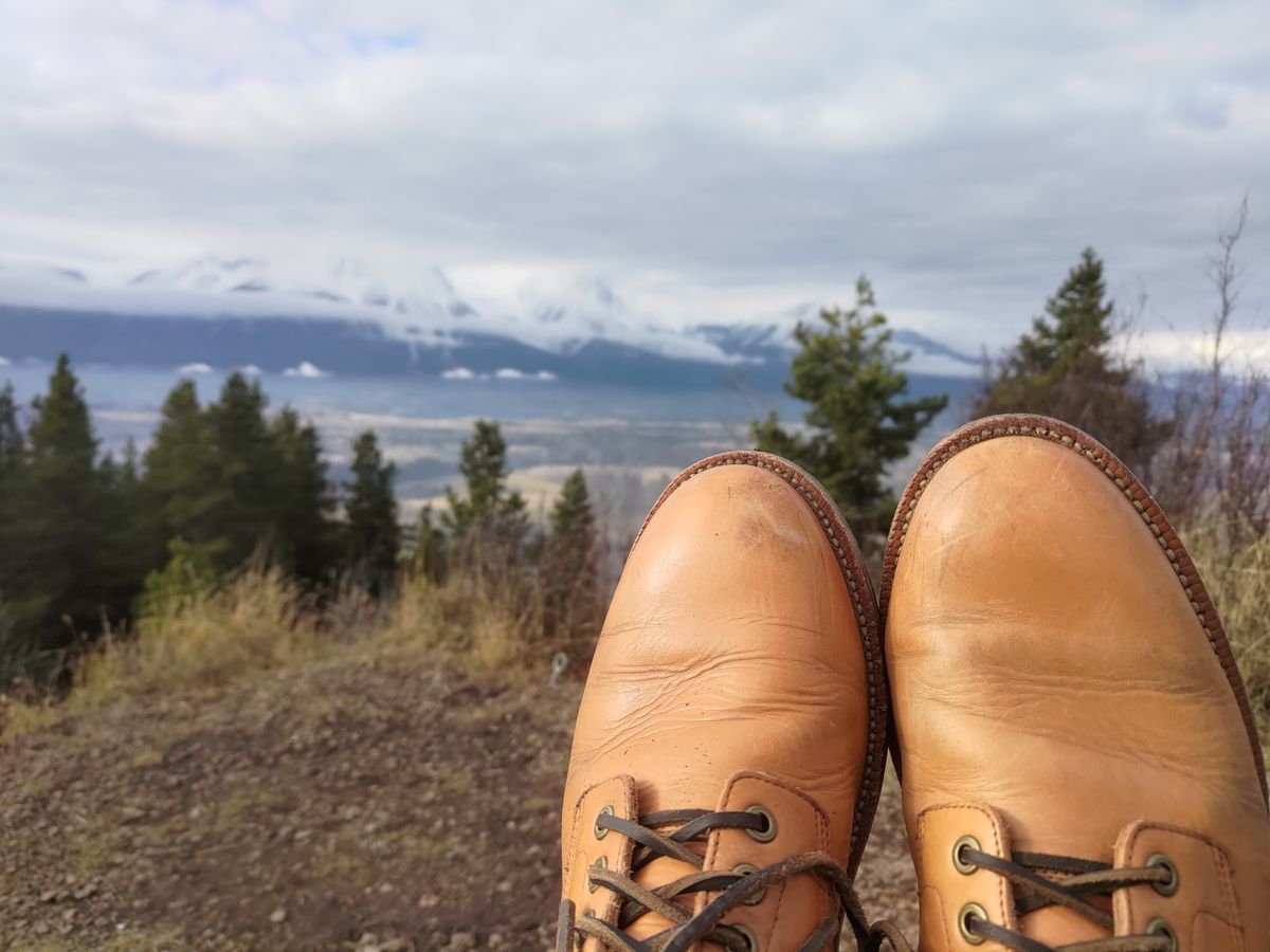 Photo by stephankarolat on November 1, 2022 of the Grant Stone Diesel Boot in Horween English Tan Essex.