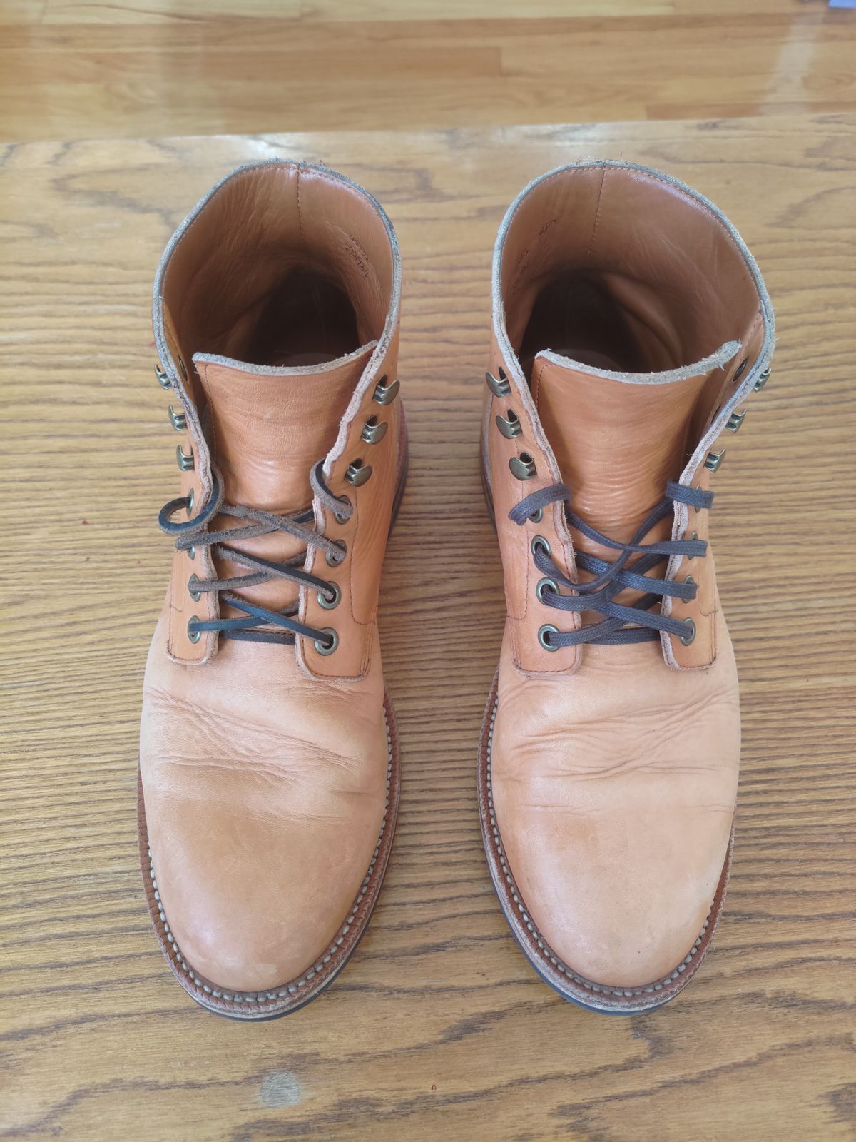 Photo by stephankarolat on December 4, 2022 of the Grant Stone Diesel Boot in Horween English Tan Essex.