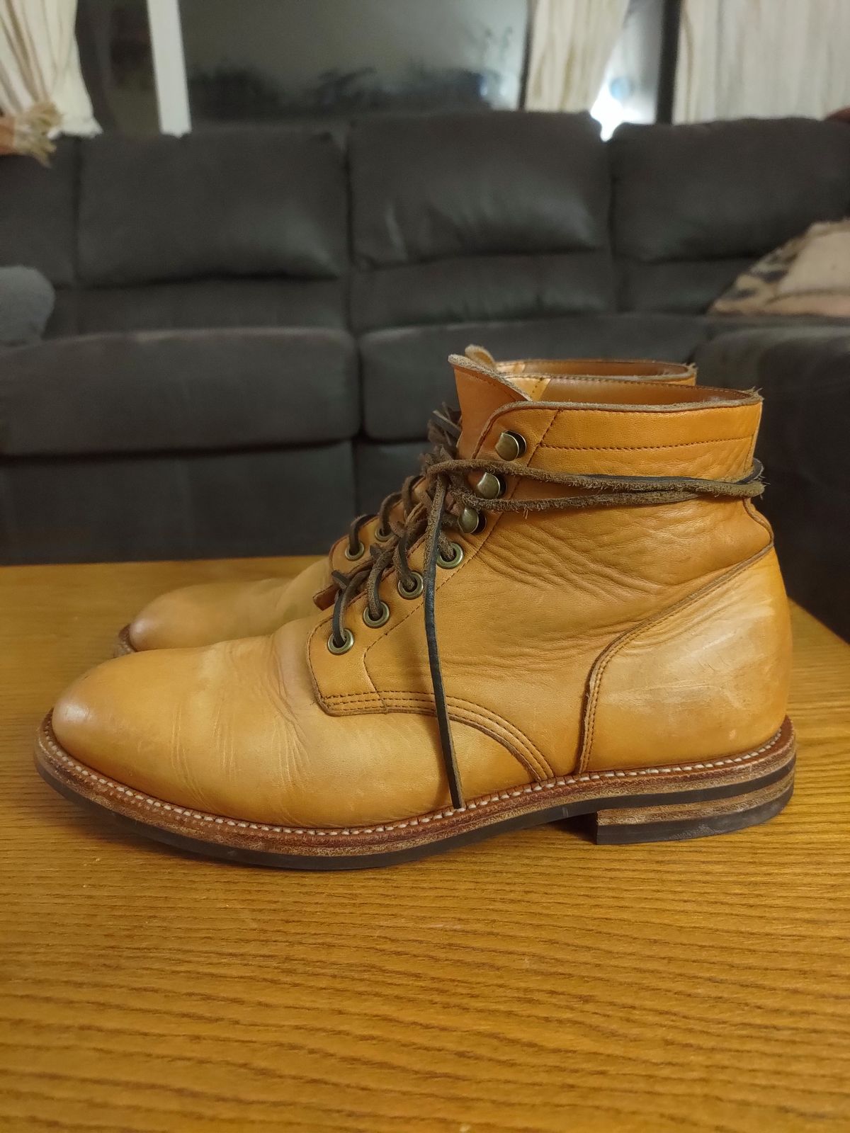 Photo by stephankarolat on January 5, 2023 of the Grant Stone Diesel Boot in Horween English Tan Essex.