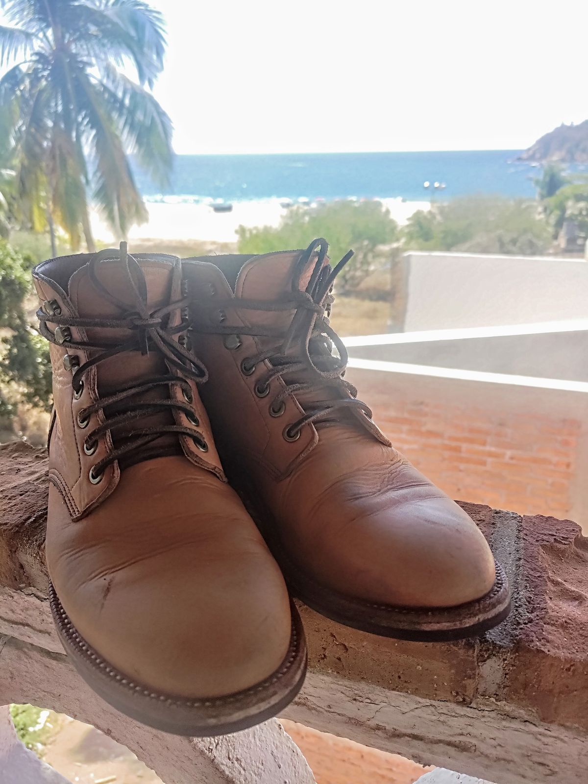 Photo by stephankarolat on February 4, 2023 of the Grant Stone Diesel Boot in Horween English Tan Essex.
